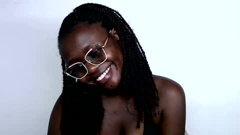 cheeky_charms online show from 10/22/25, 09:47