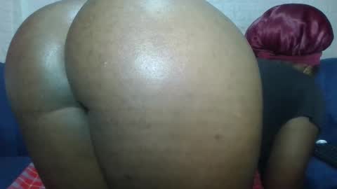 cheeky_charms online show from 02/17/26, 08:44