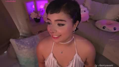 Snapshot of cheerrysweett chatting on 03/25/26, 09:10 Baby Cherry online show from 03/25/26, 09:10