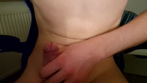 Snapshot of cheese1242896 chatting on 12/03/25, 05:44 horny boy online show from 12/03/25, 05:44