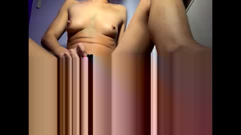 Snapshot of cheetleader101flyer chatting on 04/30/26, 08:53 Sexyblondeliltitsss online show from 04/30/26, 08:53