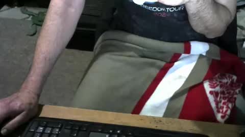 Snapshot of chefy999 chatting on 10/19/25, 11:11 chefy online show from 10/19/25, 11:11