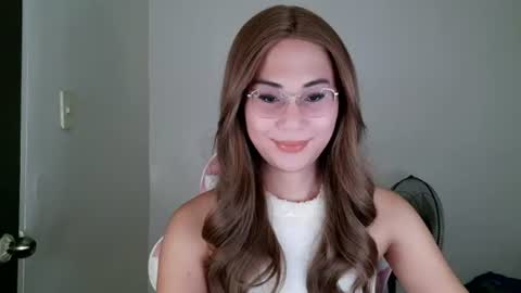 Snapshot of chelly4u69 chatting on 07/14/26, 02:05 chelly4u69 online show from 07/14/26, 02:05