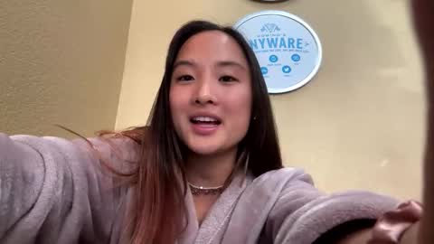 Snapshot of chellybear101 chatting on 12/04/24, 08:51 chellybear101 online show from 12/04/24, 08:51