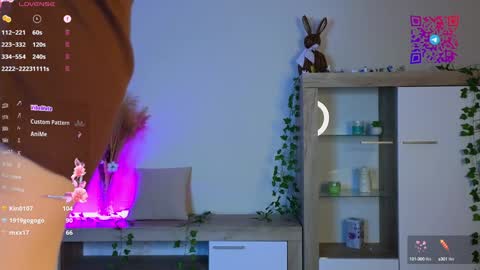 Mona online show from 12/10/24, 09:33