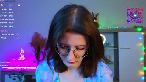 Mona online show from 01/10/25, 03:06