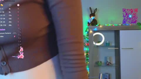 Mona online show from 01/12/25, 03:03