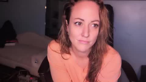 Snapshot of chelseelynn chatting on 02/02/25, 08:35 chelsee lynn online show from 02/02/25, 08:35