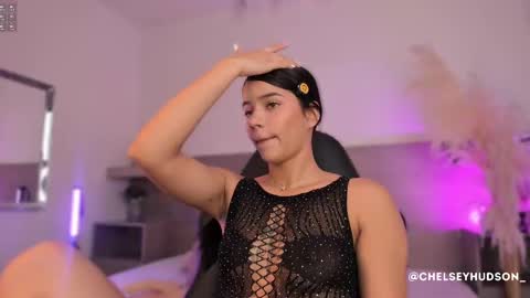 chelsey_hudson online show from 10/04/25, 12:03