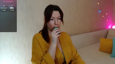 Snapshot of chelsey_rayne chatting on 03/11/25, 08:53 Instagram faroffland online show from 03/11/25, 08:53