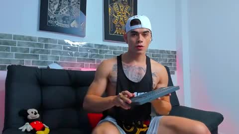 Snapshot of chepe_fit chatting on 02/01/25, 03:08 chepe vause online show from 02/01/25, 03:08