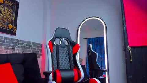 Snapshot of chepe_fit chatting on 02/21/25, 01:22 chepe vause online show from 02/21/25, 01:22