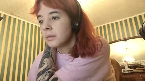 Snapshot of cherisegatchel chatting on 03/04/26, 05:41 Emely online show from 03/04/26, 05:41