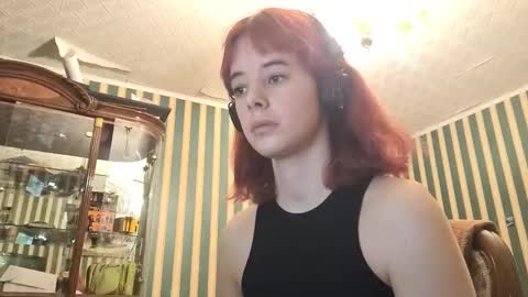 Snapshot of cherisegatchel chatting on 03/06/26, 06:04 Emely online show from 03/06/26, 06:04