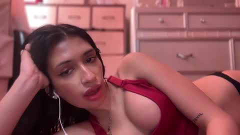 Snapshot of cherliecarmen chatting on 02/21/25, 09:11 cherliecarmen online show from 02/21/25, 09:11