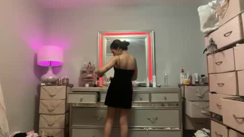 cherliecarmen online show from 12/13/25, 08:47