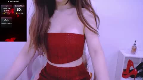 Snapshot of cherriana chatting on 10/29/25, 12:35 Cheri online show from 10/29/25, 12:35