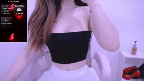 Snapshot of cherriana chatting on 11/16/25, 12:16 Cheri online show from 11/16/25, 12:16