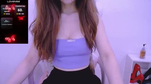 Snapshot of cherriana chatting on 11/23/25, 12:43 Cheri online show from 11/23/25, 12:43