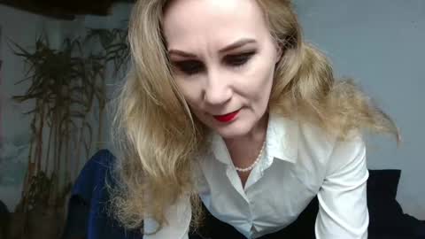 Snapshot of cherry_blossomsx chatting on 02/20/25, 02:13 thanks guys see you tomorrow online show from 02/20/25, 02:13