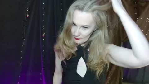 Snapshot of cherry_blossomsx chatting on 03/12/26, 09:59 thanks guys see you tomorrow online show from 03/12/26, 09:59