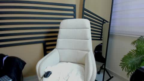 cherry_bunnyx online show from 03/08/26, 04:44