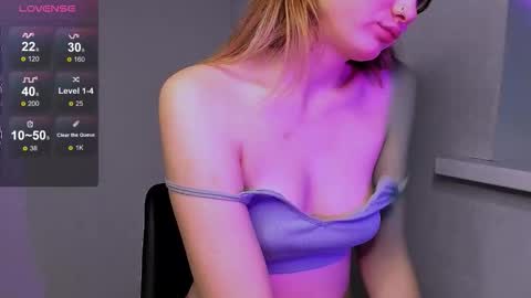 cherry_doll_0 online show from 10/29/25, 12:18