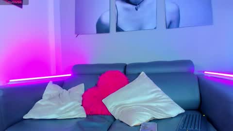 cherry_gate online show from 12/18/25, 08:42