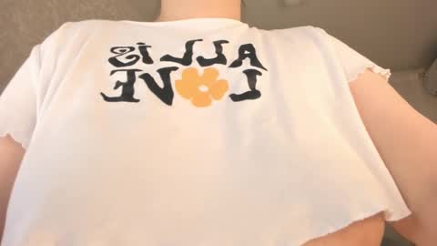 misaki  online show from 03/12/25, 10:17