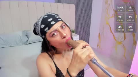 Muriel online show from 05/15/26, 04:08