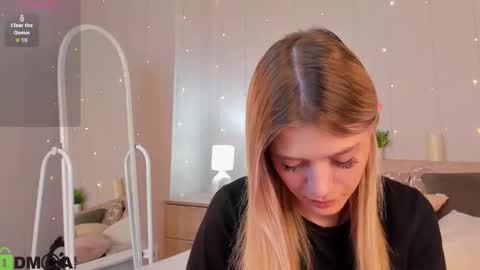 cherry_pr1ce online show from 10/20/25, 11:49