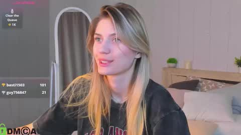 cherry_pr1ce online show from 11/26/25, 12:00