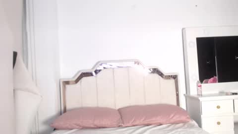 Sussan Cherry  online show from 09/11/25, 12:22