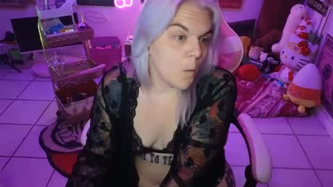 Snapshot of cherryb0mbb0mb chatting on 01/06/25, 07:31 CherryBombBomb online show from 01/06/25, 07:31