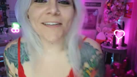 Snapshot of cherryb0mbb0mb chatting on 02/13/25, 07:03 CherryBombBomb online show from 02/13/25, 07:03