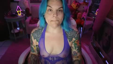 Snapshot of cherryb0mbb0mb chatting on 09/20/25, 05:30 CherryBombBomb online show from 09/20/25, 05:30