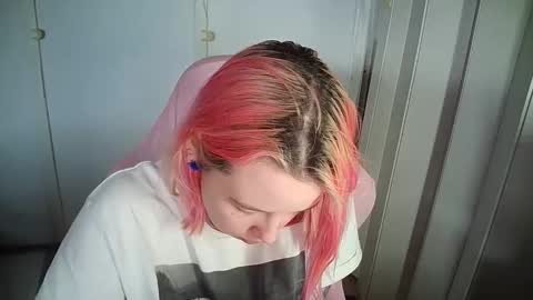 cherrybaby_0 online show from 05/10/26, 12:21