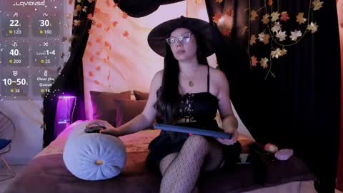 cherryblossomm1 online show from 10/13/25, 10:54