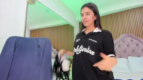 Cherry online show from 04/12/26, 01:32