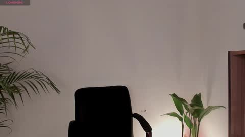 Snapshot of cherrybr_ chatting on 12/15/25, 08:35 Cherry Lady online show from 12/15/25, 08:35