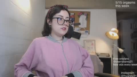 Sarah Prez online show from 04/17/26, 08:50