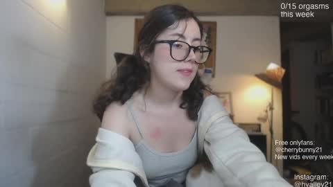 Snapshot of cherrybunny21 chatting on 05/16/26, 07:05 Sarah Prez online show from 05/16/26, 07:05