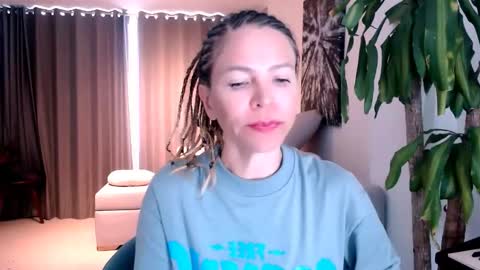 Anna online show from 02/03/26, 12:43