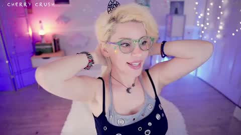 Snapshot of cherrycrush chatting on 03/29/26, 05:35 Cherry Crush online show from 03/29/26, 05:35