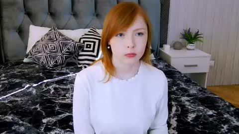 Snapshot of cherrycrushlove chatting on 03/18/26, 06:05 cherrycrushlove online show from 03/18/26, 06:05