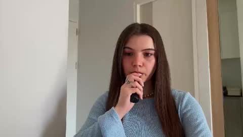 Snapshot of cherryelin chatting on 12/03/24, 03:09 Lina online show from 12/03/24, 03:09