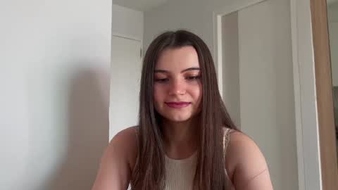 Snapshot of cherryelin chatting on 12/22/24, 04:28 Lina online show from 12/22/24, 04:28