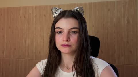 Snapshot of cherryelin chatting on 02/01/25, 05:18 Lina online show from 02/01/25, 05:18