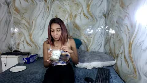 Snapshot of cherryindian694u chatting on 07/09/26, 07:56 leah is the name online show from 07/09/26, 07:56