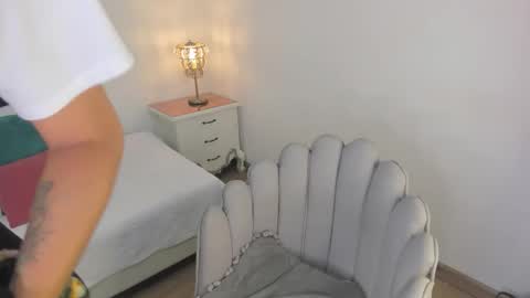 Cherry online show from 10/19/25, 01:01